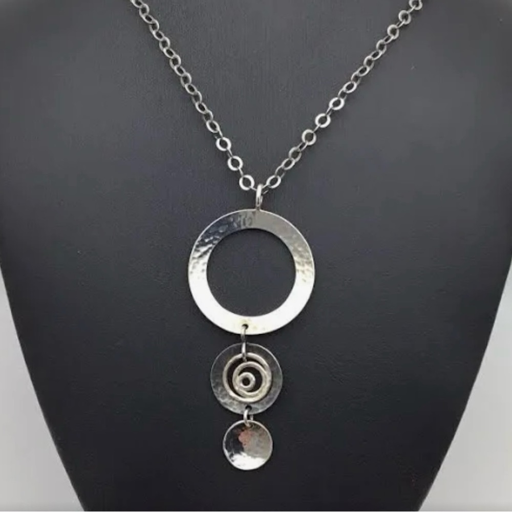 Silpada Sterling Silver Three Disk Swirl Circle Hammered Pendant Necklace 925 - Picture 12 of 12